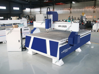 Machine de fraisage CNC pour le bois Lingrui haute performance 1325 1300*2500mm, 3 axes, pour la conception de meubles en bois
