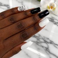 Faux Ongles à Presser Noir et Blanc Monochromes en Gros Personnalisés Carrés, Ongles Artificiels en Acrylique avec Motifs Abstraits Linéaires