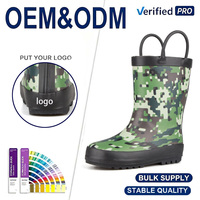 Bottes Wellington imperméables mi-mollet pour enfants et tout-petits avec semelle intermédiaire en EVA, tige en caoutchouc souple, légères et faciles à enfiler avec poignées.