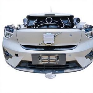 Pièce d'origine d'occasion pour <span class=keywords><strong>Volvo</strong></span> <span class=keywords><strong>XC40</strong></span>, ensemble de pare-chocs avant, 2018-2024 - Product Image 1