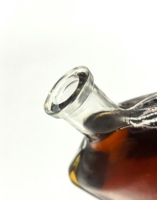 Bouteille en verre pour spiritueux et liqueurs, vente en gros et OEM, choix premium, bouteille plate carrée élégante et épurée, transparente, 500 ml 750 ml