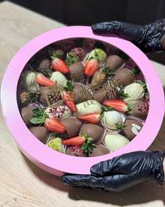 Caja de Regalo Redonda de Cartón Biodegradable de Lujo con Diseño de Chocolate y Fresa para Sushi, Gelatina, Comida para Bebés y Bocadillos - Product Image 6