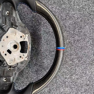 พวงมาลัยคาร์บอนไฟเบอร์สำหรับ BMW G30 G31 G80 G87 อุปกรณ์เสริมสำหรับการอัพเกรดและเปลี่ยนทดแทน - Product Image 3