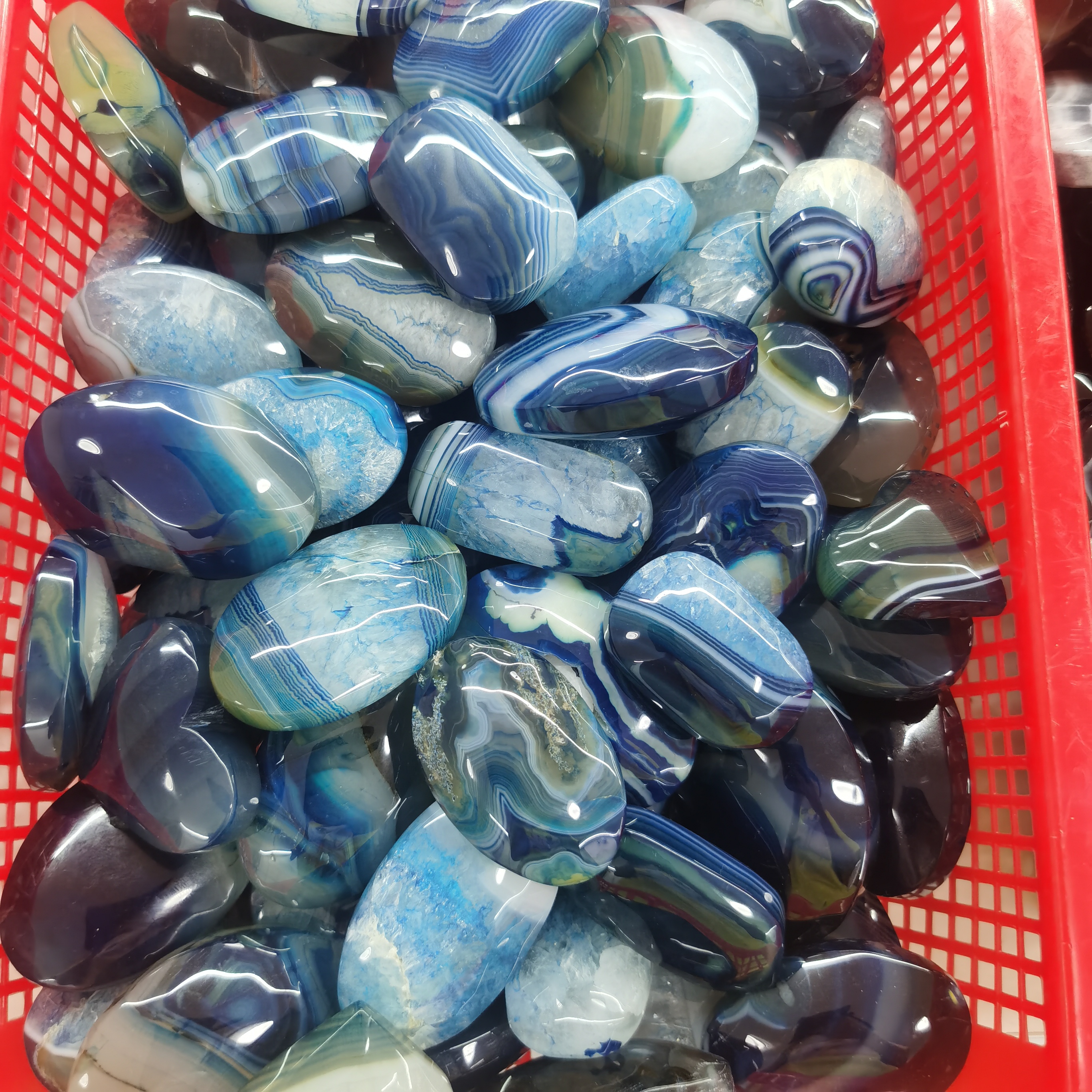 Blue sardonyx palm