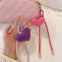 Porte-clés Cœur au Crochet Adorable, Breloque de Sac Cœur Tricoté Fait Main avec Fermoir Cœur, Accessoire de Mode pour Femme, Idée Cadeau