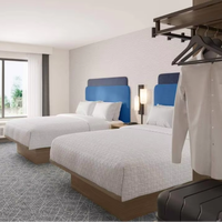 Ensemble de chambre d'hôtel moderne Hampton Inn by Hilton, tête de lit en bois massif, design panneau, mobilier d'hôtel