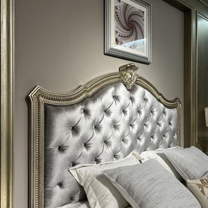 Кровать MEDICI 2026: Европейская роскошная двуспальная кровать с высокой спинкой, ручной резьбой по массиву дерева, мягкими подушками, экономия пространства, цвет «чайное золото» - Product Image 3