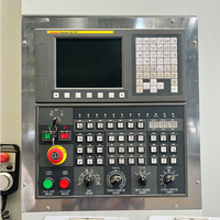 Centre d'usinage vertical CNC VMC1370 durable pour l'usinage de surfaces fines des pièces de moules en alliage