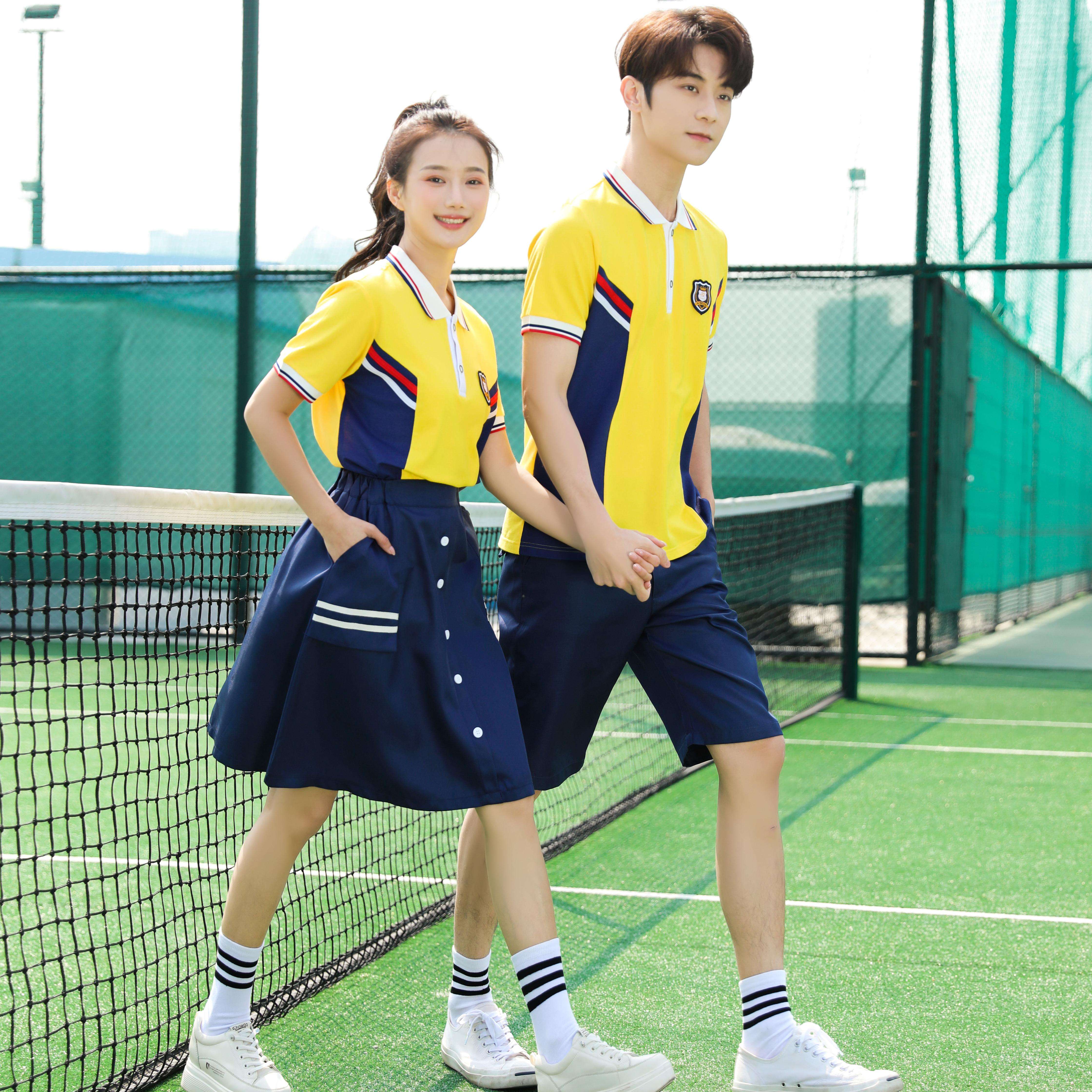 เสื้อโปโลสีเหลือง + กระโปรงกระดุม