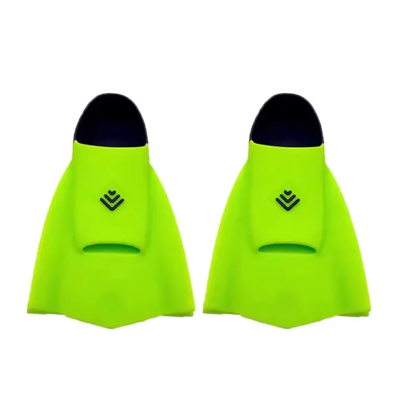 Manufacturer Wholesale Adult Swim Flippers Full Foot Design Free Samples Short Blade Silicone Swimming Fins