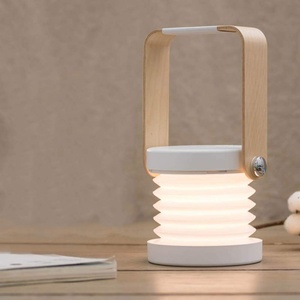 Lanterne LED pliable intelligente rechargeable à 360 degrés, lampe de chevet portable, lampe de table en bois pour le camping - Product Image 1
