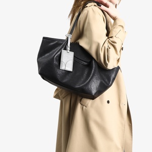 Toptan Yeni Moda Siyah Kadın Çantaları <span class=keywords><strong>2026</strong></span> Retro Tarz Mini PU Deri Tote Çanta Yüksek Kalite Kolye Uçlu - Product Image 6