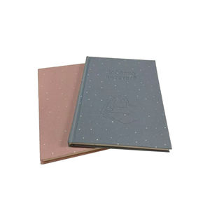 Carnet de papier et de carton de luxe à reliure spirale en relief bleu rose pour bébé avec papier couché Caractéristiques écologiques - Product Image 5