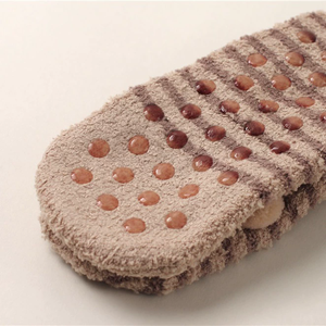 सर्दियों में गर्म फर्श फ़ज़ी होम क्रिसमस चप्पल महिलाओं के गैर-पर्ची मोटी मोटी भालू कुत्ते महिलाओं के लिए जूते मोजे - Product Image 6