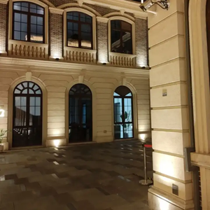 La lámpara <span class=keywords><strong>enterrada</strong></span> a prueba de agua IP67 proporciona un entorno de iluminación seguro y cómodo 2700K-4000K rgbw LED uplight para exteriores - Product Image 1