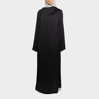 Robe musulmane pour femmes en satin noir jet personnalisée, fabriquée en usine, avec cape drapée et col haut, abaya, vêtements islamiques pour femmes, modeste