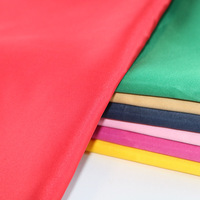 Tissu en microfibre 75D Peachskin 100% polyester en rouleaux, microfibre polyester doux pour la peau, idéal pour les uniformes