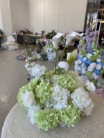 H-1013 Boule de fleurs colorée de luxe verte, décoration de mariage, rose artificielle rose et blanche, fleur de gypsophile, centre de table décoratif