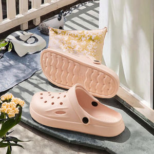 รองเท้าแตะแบบสวม ระบายอากาศได้ดี สำหรับผู้ชายและผู้หญิง แบบหัวปิด สีพื้นเรียบง่าย ทำจากวัสดุ EVA เหมาะสำหรับใส่ในสวน ฤดูใบไม้ร่วง ขายดี รองเท้าชายหาดฤดูร้อน สำหรับคู่รัก แบบโปร่ง - Product Image 3