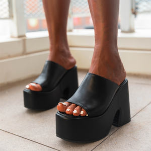 รองเท้าแตะสตรีทรงเตารีดส้นเตี้ยสีดำสีขาวสำหรับฤดูร้อนรองเท้าแตะ2022ลำลอง - Product Image 3