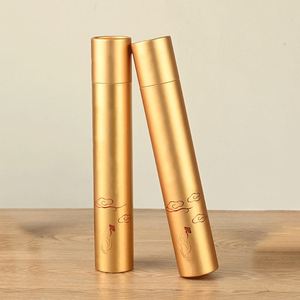 Boîte cylindrique en papier d'aluminium doré pour un calendrier chinois, un certificat, un support de parchemin, des invitations et des bâtons de parchemin - Product Image 4