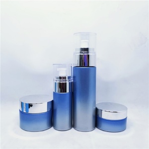 Ensemble cosmétique 30 ml 50 ml, emballage personnalisé, rose gold, huile pour le soin de la peau, lotion pour le corps, sérum, flacon en verre givré avec pompe pulvérisateur - Product Image 5