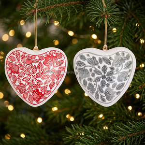 Adornos Navideños Personalizados en Forma de Corazón de Papel Maché Ecológico, Hechos a Mano, Colgantes Decorativos para Árbol de Navidad, Decoración Premium para Fiestas - Product Image 4
