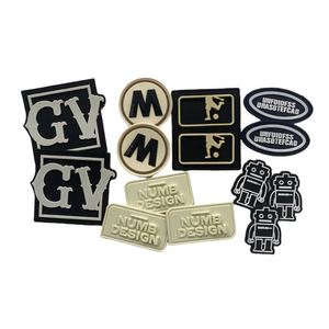 Patchs en PVC souple 3D personnalisés, logo de chapeau en PVC thermocollant, patchs tactiques transparents en PVC imprimés, patchs en caoutchouc moulé pour vêtements - Product Image 2