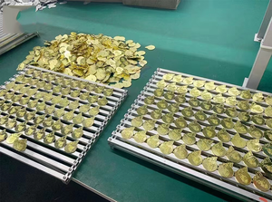 Broche en cristal magique féministe, épingle en émail, je crée mon propre avenir, elle est sa propre <span class=keywords><strong>muse</strong></span>, broches, badge de revers, bijoux, cadeau pour femmes - Product Image 5