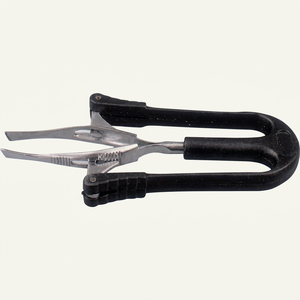 Pince à épiler automatique professionnelle, corps en plastique noir, outil de précision pour l'épilation avec logo en acier, design personnalisé - Product Image 1