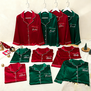 Pijamas de Satén <span class=keywords><strong>para</strong></span> Fiesta Infantil al por Mayor con Monograma Rojo y Verde Navideño a Juego <span class=keywords><strong>para</strong></span> la Familia - Product Image 3