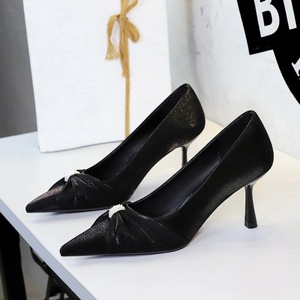 Zapatos elegantes para fiestas, estilo charol - tacones de aguja negros con punta en pico y sandalias para mujer - Product Image 3