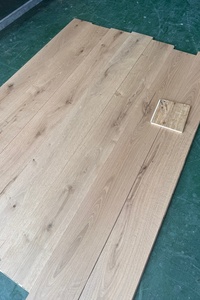 Plancher en bois d'ingénierie en chêne blanc européen de 7,5 po de largeur, grade <span class=keywords><strong>CDE</strong></span>, lames droites multicouches, préfini - Product Image 4