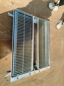 Rejilla <span class=keywords><strong>de</strong></span> Acero para Cubrir Zanjas a Precio <span class=keywords><strong>de</strong></span> Fábrica, con Acero Angular, Rejilla <span class=keywords><strong>de</strong></span> Acero Duradera para Cubrir Zanjas <span class=keywords><strong>de</strong></span> Drenaje - Product Image 5