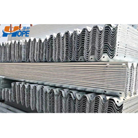Barrera de Tráfico de Plástico Galvanizado de Alta Resistencia con 2 Ondas, Estándar Francés GS4, Diseño 2023, Barrera de Seguridad Vial