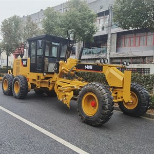 รถเกรดเดอร์มือสอง Caterpillar 140H น้ำหนัก 18.5 ตัน ผลิตในญี่ปุ่น เครื่องยนต์ 3306T พร้อมใบมีดแบบ Moldboard และอุปกรณ์เสริม Scarifier - Product Image 4