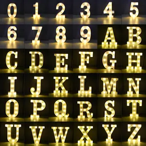 Applique murale LED 3D en forme des caractères alpha-numériques, les 26 lettres et les chiffre de 0 à 9, idéal pour constituer un message décoratif