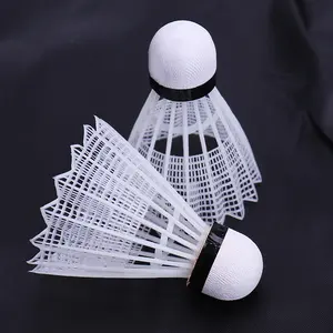 Chinese Merk Shuttle Hot Sale Vakmanschap Nylon Badminton Shuttle