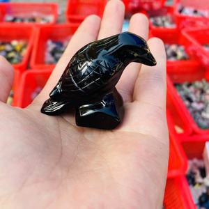 <span class=keywords><strong>Prix</strong></span> usine en gros sculpté à la main en <span class=keywords><strong>obsidienne</strong></span> naturelle corbeaux Figurines d'oiseaux en cristal pour la décoration de la maison - Product Image 1