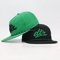 Gorra trucker Richardson 256 de 5 paneles de nailon de secado rápido sin estructura, gorras de ala plana bordadas en blanco con cierre snapback y cuerda, estilo Dad Hat.