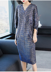 Aesthetic Pleated Chiffon <strong>Dress</strong> Style Casual Miyake O-Neck Women Stretch Solid Bat-wine Loose Floor-Length Large <strong>Size</strong> <strong>Dress</strong> - Product Image 2