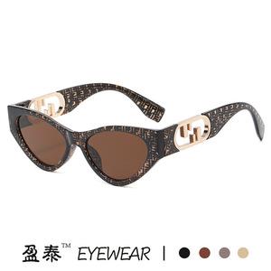 แว่นกันแดดทรงแคทอาย ยี่ห้อ Yingtai กรอบพลาสติกสีดำ ป้องกันรังสียูวี 400 สำหรับทุกเพศ - Product Image 2