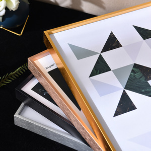 <span class=keywords><strong>Cadre</strong></span> <span class=keywords><strong>photo</strong></span> minimaliste en alliage d'<span class=keywords><strong>aluminium</strong></span>, léger mais robuste, pour une présentation sur n'importe quel bureau - Product Image 4