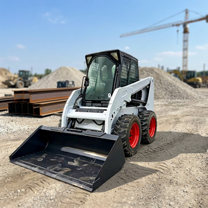 Chargeuse compacte Kubota SSV75 à roues blanches – Composant essentiel du moteur - Product Image 5