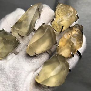 Meihan 도매 최고 천연 리비아 골드 Tektite 운석 925 실버 조정 가능한 여성 반지 보석 만들기 선물 - Product Image 2