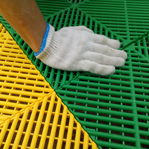 Dalles de sol en PVC modernes emboîtables et étanches pour garage de lavage de voitures, sans tranchage, auto-drainantes, pour salle de lavage de voitures, salon de beauté, atelier 4S - Product Image 6