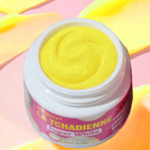 LA TCHADIENNE Crème Hydratante Anti-Âge Super Éclaircissante <span class=keywords><strong>Action</strong></span> 3 Jours 50ml avec Acide Tranexamique et Arbutine Fonction Éclaircissante pour la Peau - Product Image 5