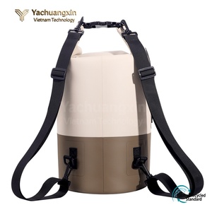 Bolsa Impermeable Tipo Cubo de 20L, Tela Oxford, para Senderismo, Camping, Actividades al Aire Libre, Diseño Bicolor Beige y Marrón, Uso en Todas las Estaciones - Product Image 3