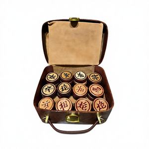 مجموعة شطرنج صينية فنية يدوية الصنع من الجلد الطبيعي الفاخر، صديقة للبيئة، مع حافظة تخزين بتصميم عتيق مدبوغة نباتياً، قابلة للتجميع - Product Image 1