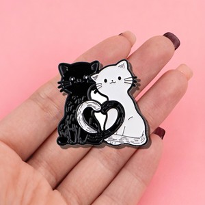 Broche de esmalte negro personalizado, estilo antiguo y moderno, para <span class=keywords><strong>Tarot</strong></span>, Tarjeta de la Muerte XIII, gótico, oculto, venta al por mayor - Product Image 4